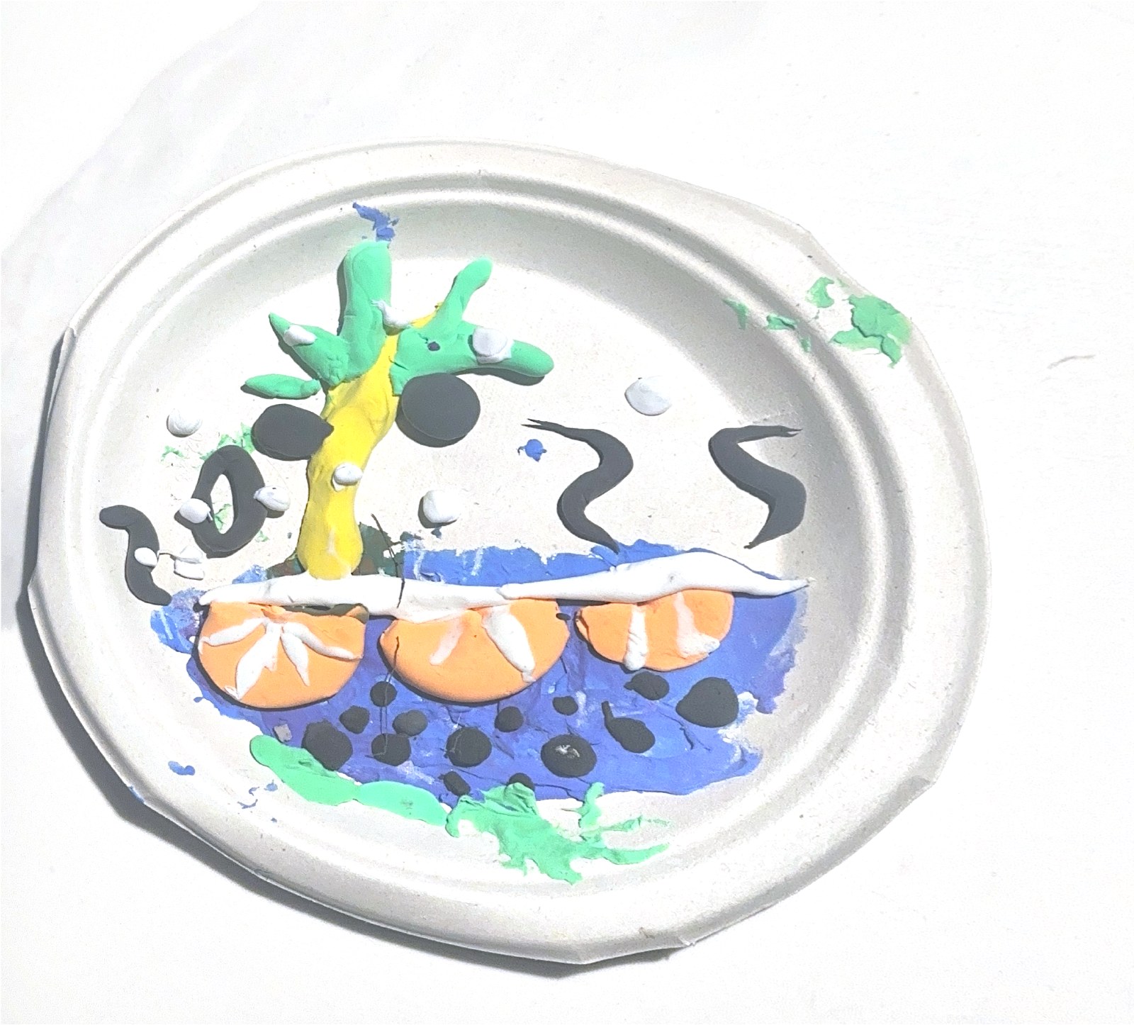 盘子上的小船，小菠萝的扫描画作